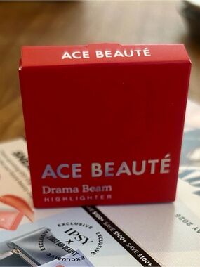 Ace Beauté Drama Beam Highlighter, new in box
